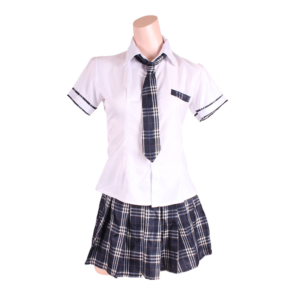 チェックスカートでつくる姉系トラッドスクール制服
