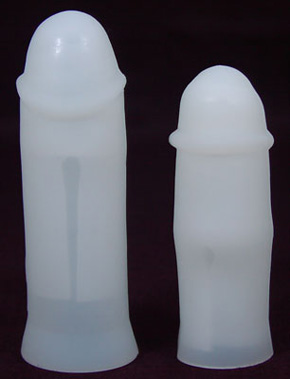 左、勃起力補助用　　内径：39mm　全長：135mm

右、インポテンツ用　　内径：33mm　全長：125mm