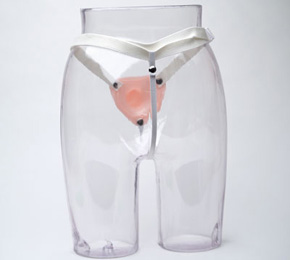 腰のベストはしっかりしていますが、股から背骨に掛けるベルトはゴムバンドで高級品に比べ安定性に欠けます。ハードプレイご希望の方はご注意ください