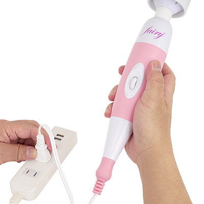 バッテリーを気にすることなく甚大なパワーを使えるＡＣ電源式。従来機の弱点だった電源コードの根元を補強し、耐久性を向上させました。