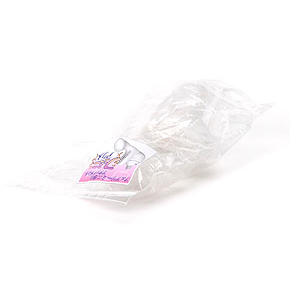 パッケージは初期ロット完売後にクリアケースに変わります。
