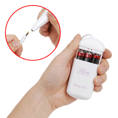 本体にはアウトドアでも活躍できる電池ボックスがついてきます。単三電池×6本で駆動しますが、電池が含まれておりませんのでご注意ください。