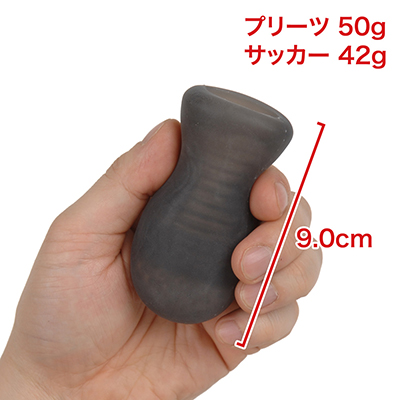 スモークカラーに変更され、渋くなった本体。ちょっとだけボリュームも増しましたが、ペニスを覆える範囲は変わらないようです。