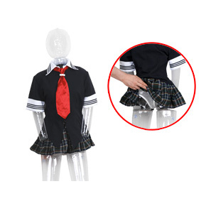 つづいて“制服”！　この脚のおかげで、ミニスカが映えること映えること。ラブボディ相手ならどんなプレイもＯＫ！
