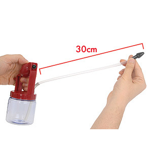 チューブの長さは約30cm。噴射の勢いやタンク容量などを考えると適正値でしょうね。　※数値はＮＬＳ実測値
