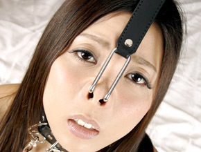 美人のモデルさんが台無し…。ゾクゾクしますね。