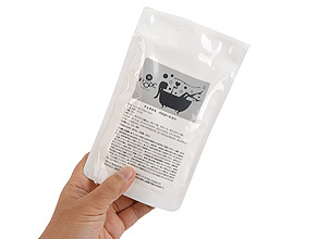 中身は見えませんが、本剤の中にはほかのバスローションと同じように粉末の沈殿した液体が入っています。