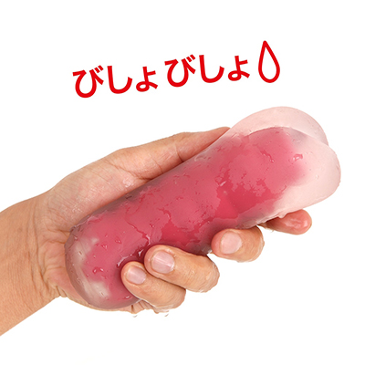洗い終わったオナホは当然びしょびしょ。普通はここで自然乾燥ですが、放置中は家人に見つかる危険も…。