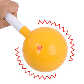 この巨大なヘッド全体がブルブル震えます。静音性は今イチですがパワーはそれなりに強く、柄まで振動します。