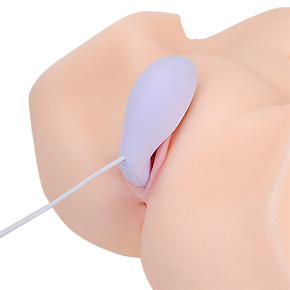 【ノーマル】体格や性器サイズを問わずにフィットする設計です。リモコンの有効範囲は、全モデルとも約12ｍ。