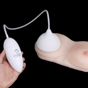 【バスト】おっぱいを吸い上げながら乳首にバイブレーションを与えます。チクニー好きの男性にもマッチします。