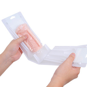 専用ホール共通仕様のブリスターパックです。特殊な形状を崩すことなくキープできるため、保管にも適しています。