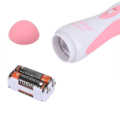 電源は単三電池×４本（付属）。以前はキャップと一体化していた電池ボックスが、分離できるようになりました。