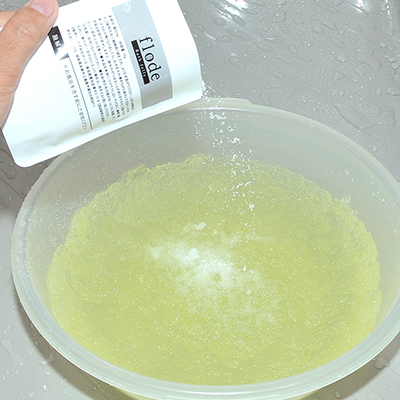 【使用手順４】プレイが終わったら、必ず融解剤で液状化させてから流しましょう。でないとマジで詰まりますよ…。