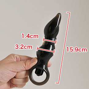 全長15.9cm、直径1.4cm～3.2cm。