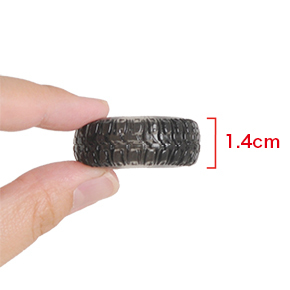 厚み：1.4cm。