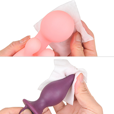 使用済みのグッズを拭き掃除するにも便利。ただし、除菌効果がないのと、水濡れさせやすい点にはご注意を。