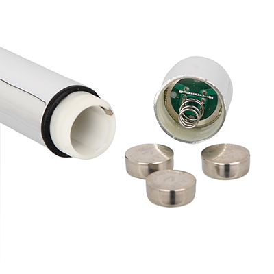 ロータには電池ボタン×3個使用。