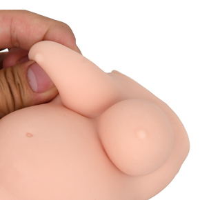 おっぱいの弾力にも問題なし。思い切り揉みしだきましょう。