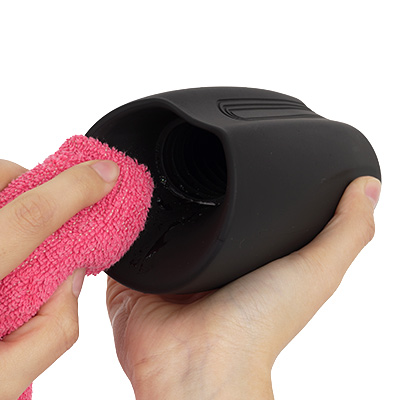 生活防水仕様です。IPX6等級以下の防水グッズは、製品によって耐水性に差があるため、必ず現物の状態を確認しながら、自己責任において使用・洗浄してください。