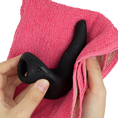 生活防水仕様です。IPX6等級以下の防水グッズは、製品によって耐水性に差があるため、必ず現物の状態を確認しながら、自己責任において使用・洗浄してください。