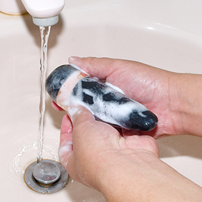 水中利用もＯＫなIPX7相当の完全防水仕様。丸洗いできるのはもちろん、水中刺激はまた格別らしいですよ。
