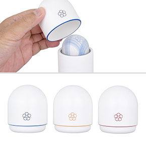 専用カバーが付属し、被せると茶器のよう。お部屋のインテリアにもなりそうなほど、洗練された雰囲気です。