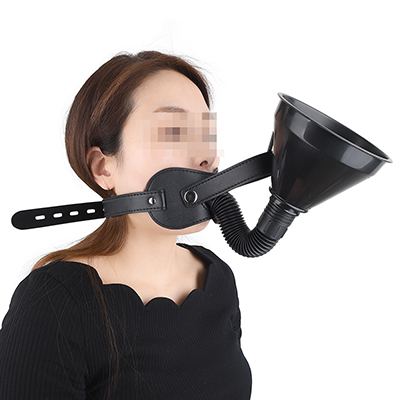 ちょっとＭ気質な女性スタッフに頼み込んでみたら、意外とあっさり着けてくれました。うーん…やっぱり変態だ（笑）