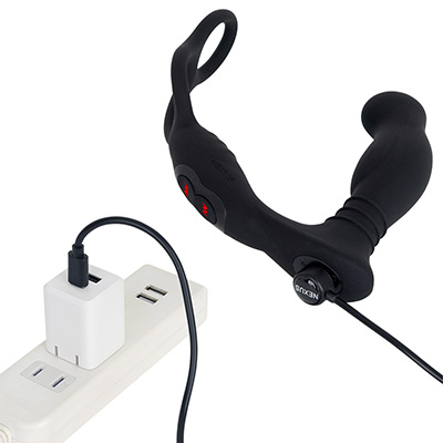 充電ケーブルはUSB仕様ですが、変換アダプタにも対応。フル充電までは約１時間、連続可動は約80分です。