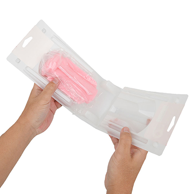 専用ホール共通仕様のブリスターパックですが、特別仕様のためラベルが赤です。シャア専用ではありません。