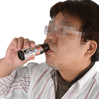 【凄ッ！鷹の素スペシャル】決めたい夜はグイッと一本。フルーティなマンゴー味で、比較的飲みやすい方です。