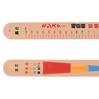 太さ・長さは片面ずつ印字されています。計測器具規格外品らしく、長さの目盛りには多少のバラつきがありました。