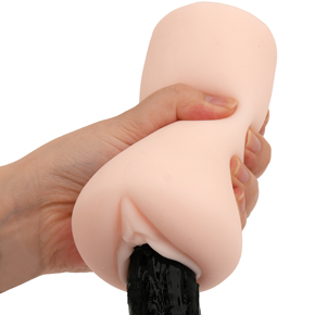 女性の粘膜が持つ、やわらかく絡みつく重みを再現。非貫通ならではのバキューム感を味わえます。