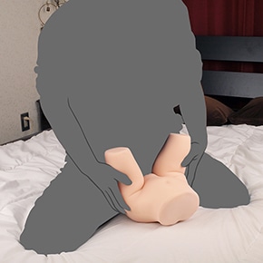 小型なぶん、取り回しやすいのもメリット。一度決めた体位が崩れることなく腰振りできるのも便利です。