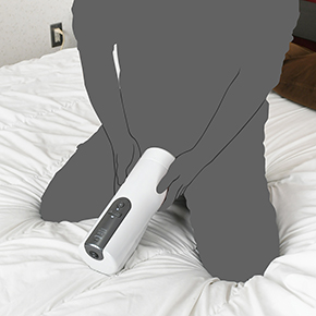 そこそこ軽いうえにＮピスほど暴れないので、どんな体勢でもプレイしやすいです。静音だから深夜でも大丈夫。
