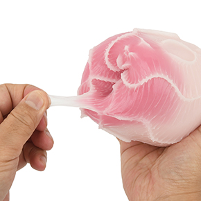 めくって見るとヒダ山は薄いソフト素材でできており、刺激過多にならないよう、絶妙なバランスが取られています。