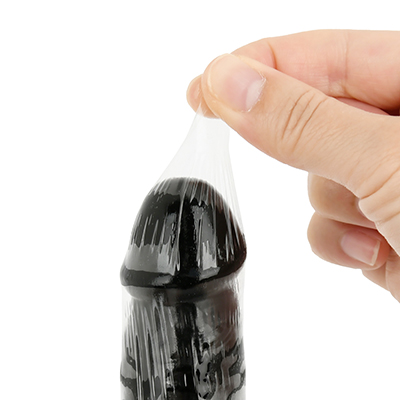 水系ポリウレタン製なので、ゴム特有のニオイが無く、天然ゴムラテックスアレルギーの方も安心してご使用いただけます。