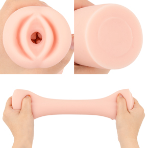 小さな挿入口。しっとりもっちりとした弾力の非貫通型。不快なニオイ・べたつきはほぼありません。