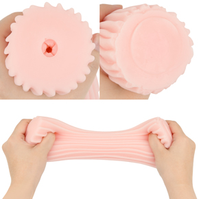 シンプルな入り口で挿入しやすい非貫通型。ふんわりマシュマロのような弾力素材です。