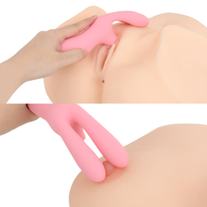 優しくカップを当てると、まるでキスされているかのような快感を味わえます。フレキシブルな両耳で「挟んだり」「挿入したり」マルチに使えるアイテムです。