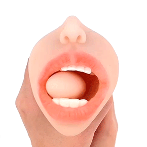 お口全体がくねり、同時に舌が回転し貴方のおちんちんを舐めまわします。