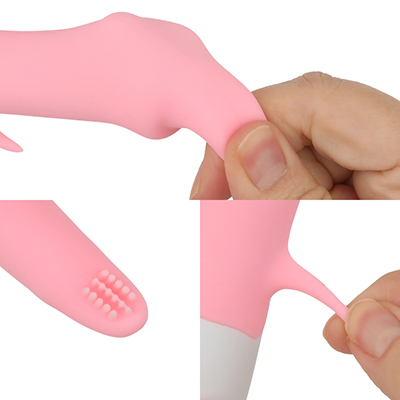 素材は弾力があり、ベタつきの無いサラッとマットな質感です。