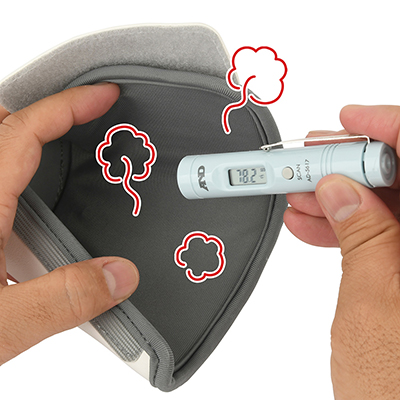 加熱中の内部に温度計をあててみると…約80℃もありました。性能は確かですが、お取り扱いにはご注意ください。