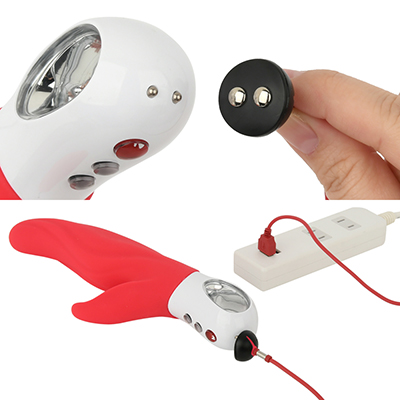 充電はマグネット式USB充電仕様。充電時間は約６～８時間(初回のみ約16時間)、連続稼働時間は約１時間です。