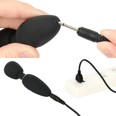 充電はUSB充電式。ご使用の前は1時間半、稼働時間は約1時間です。充電中はライトが点滅し、満充電はライトが点灯します。