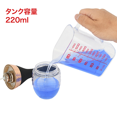 タンクいっぱいに着色した水を入れてみましょう。容量的にはちょうどよく、１回でどんな部位でも大体洗えます。