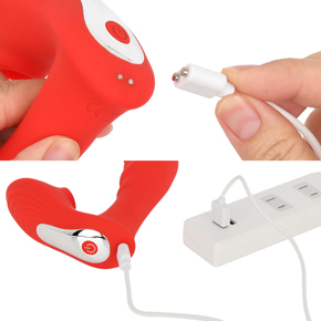 充電はマグネット式USB充電仕様。充電時間は約120分、連続稼働時間は約120分です。充電中はライトが点滅します。