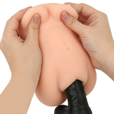 おっぱいの弾力も問題なく揉み応え十分。リアルな見た目が没入感をより向上させます。