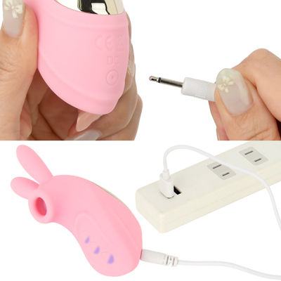 充電はUSB充電式。充電時間は約80分、連続稼働時間は約60分です。充電中はライトが点滅します。
※2023年10月より充電部分がピン型からマグネット型に変更になりました。