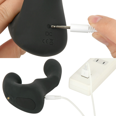 充電はUSB充電式。充電時間は約100分、連続稼働時間は約120分です。充電中はライトが点滅します。